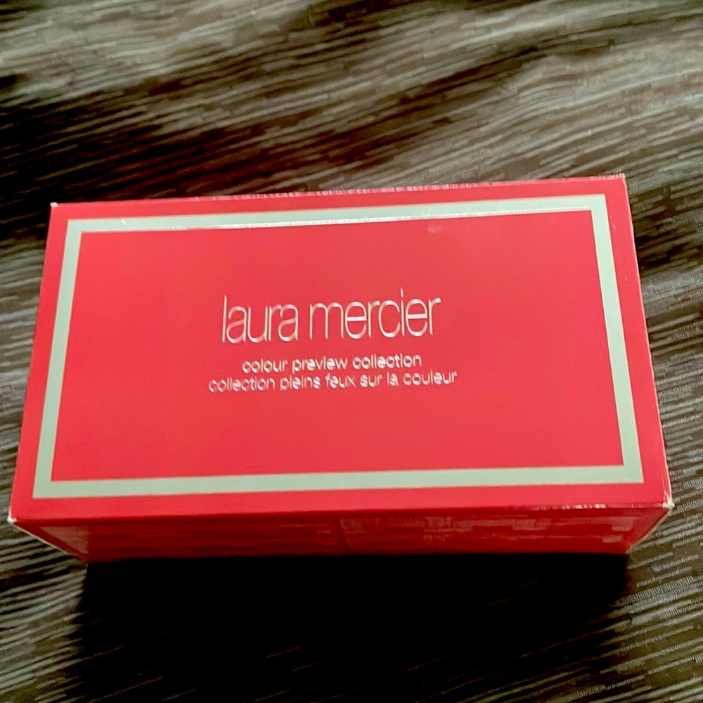 Laura Mercier NIB Color Preview Collection cosmetic bag and product